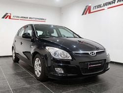 Nero Usata 2009 Hyundai i30 Tre volumi | 4200 € (Buon prezzo)
