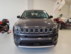 Grigio Usata 2024 Jeep Compass Altitude SUV | 29.500 € (Cara)