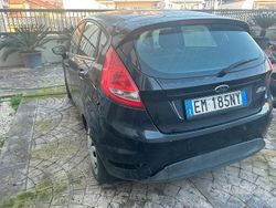Nero Usata 2011 Ford Fiesta Tre volumi | 2000 € (Super prezzo)