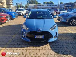 Blu Usata 2022 Toyota Yaris Hybrid Active Tre volumi | 14.900 € (Ottimo prezzo)