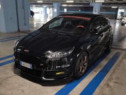 Nero Usata 2016 Ford Focus ST Tre volumi | 18.500 € (Cara)