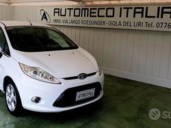 Bianco Usata 2010 Ford Fiesta Tre volumi | 4600 € (Buon prezzo)
