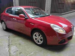 Rosso Usata 2011 Alfa Romeo Giulietta Distinctive Tre volumi | 5790 € (Buon prezzo)