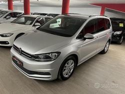 Grigio Usata 2019 VW Touran Comfortline Monovolume | 19.900 € (Buon prezzo)