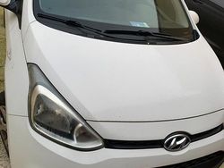 Bianco Usata 2017 Hyundai i10 Due volumi | 6500 €