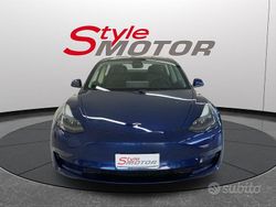 Blu Usata 2022 Tesla Model 3 Tre volumi | 31.999 € (Buon prezzo)