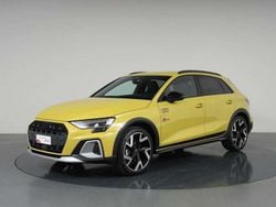 Giallo pitone metallizzato Usata 2024 Audi A3 e-tron Ambiente Due volumi | 40.900 € (Molto cara)