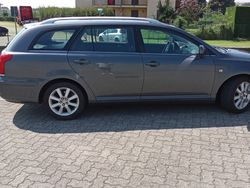 Grigio Usata 2006 Toyota Avensis Station wagon | 3000 € (Buon prezzo)