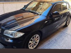 Nero Usata 2007 BMW 2000 Tre volumi | 2999 €