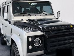 Grigio Usata 2009 Land Rover Defender S Station wagon | 39.800 € (Molto cara)