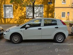 Bianco Usata 2015 Fiat Punto Street Tre volumi | 4900 €