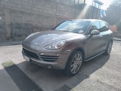 Grigio Usata 2011 Porsche Cayenne SUV | 24.000 € (Buon prezzo)