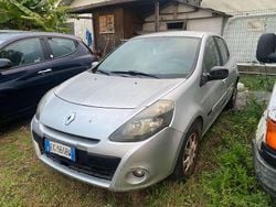 Grigio Usata 2012 Renault Clio IV Dynamique Tre volumi | 2500 € (Super prezzo)