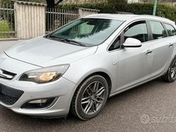 Usata 2013 Opel Astra Station wagon | 3250 € (Buon prezzo)