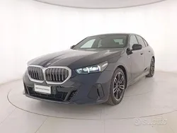 Nero Usata 2024 BMW 520 M Sport Tre volumi | 56.600 € (Ottimo prezzo)
