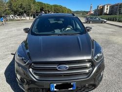 Grigio Usata 2017 Ford Kuga SUV | 18.000 € (Molto cara)