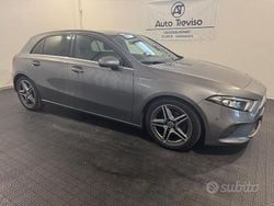 Grigio Usata 2018 Mercedes A180 Executive Tre volumi | 19.900 € (Buon prezzo)