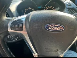 Usata 2013 Ford B-MAX Titanium Monovolume | 3850 € (Ottimo prezzo)