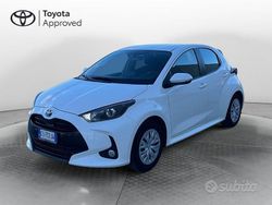 Bianco Usata 2023 Toyota Yaris Hybrid Active Tre volumi | 17.000 € (Ottimo prezzo)