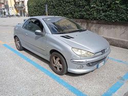 Argento Usata 2003 Peugeot 206 CC Cabrio | 2500 € (Ottimo prezzo)