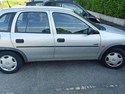 Grigio Usata 1998 Opel Corsa Swing Tre volumi | 2000 € (Buon prezzo)