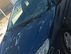 Blu Usata 2004 Peugeot 208 Due volumi | 2000 €
