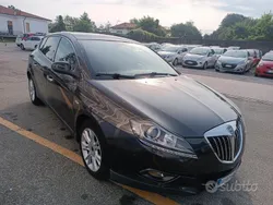 Marrone Usata 2010 Lancia Delta Tre volumi | 3500 € (Buon prezzo)