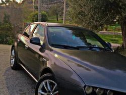 Grigio Usata 2008 Alfa Romeo 159 Tre volumi | 2990 € (Buon prezzo)