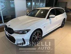 Alpine white Usata 2023 BMW 320e M Sport Station wagon | 37.900 €
