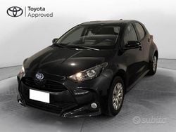 Nero Usata 2022 Toyota Yaris Active Tre volumi | 15.900 € (Buon prezzo)