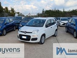 Bianco(met.) Usata 2017 Fiat Panda Due volumi | 10.700 € (Molto cara)