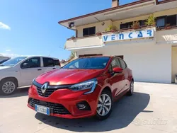 Rosso Usata 2020 Renault Clio V Business Tre volumi | 12.800 € (Buon prezzo)