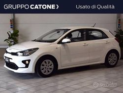 Bianco Usata 2022 Kia Rio Urban Tre volumi | 13.200 € (Buon prezzo)