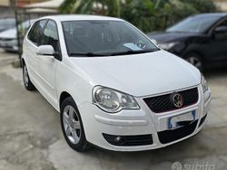 Bianco Usata 2006 VW Polo Trendline Tre volumi | 2700 € (Buon prezzo)