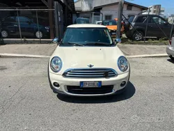 Bianco Usata 2012 Mini ONE Due volumi | 6990 € (Buon prezzo)