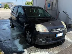 Usata 2006 Ford Fiesta Due volumi | 2200 € (Buon prezzo)