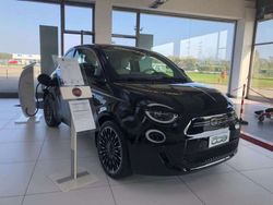 Nero Usata 2022 Fiat 500e La Prima Tre volumi | 34.500 €