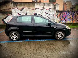 Usata 2011 Fiat Punto Evo Due volumi | 3600 € (Buon prezzo)