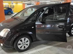 Usata 2005 Opel Meriva Monovolume | 2300 € (Buon prezzo)