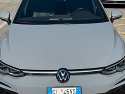 Grigio Usata 2022 VW Golf VIII Tre volumi | 21.490 € (Super prezzo)