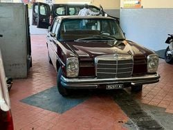 Rosso Usata 1970 Mercedes W114 Tre volumi | 14.999 €