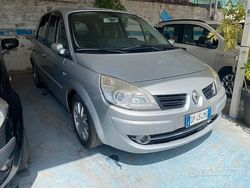 Grigio Usata 2008 Renault Scénic II Monovolume | 2400 € (Buon prezzo)