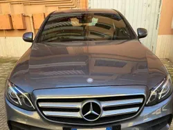 Grigio Usata 2017 Mercedes E220 AMG line Tre volumi | 22.000 € (Super prezzo)