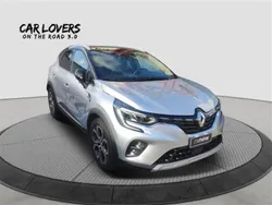 Grigio chiaro Usata 2023 Renault Captur Techno SUV | 19.990 € (Buon prezzo)