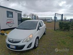 Bianco Usata 2012 Opel Corsa Due volumi | 3700 € (Buon prezzo)