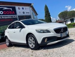 Bianco Usata 2015 Volvo V40 CC Station wagon | 5650 € (Buon prezzo)