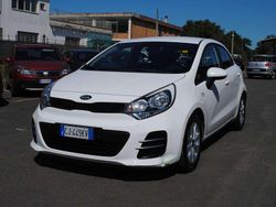 Grigio Usata 2017 Kia Rio Active Tre volumi | 5500 € (Ottimo prezzo)