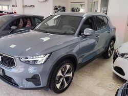 Grigio Usata 2023 Volvo XC40 Core SUV | 31.900 € (Cara)