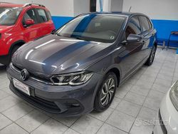 Grigio Usata 2022 VW Polo Tre volumi | 15.400 € (Buon prezzo)