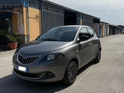 Grigio Usata 2022 Lancia Ypsilon Due volumi | 9800 € (Ottimo prezzo)